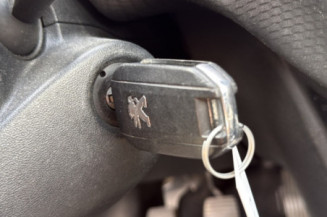 PEUGEOT 208 1 PHASE 2 1.2 VTI - 12V