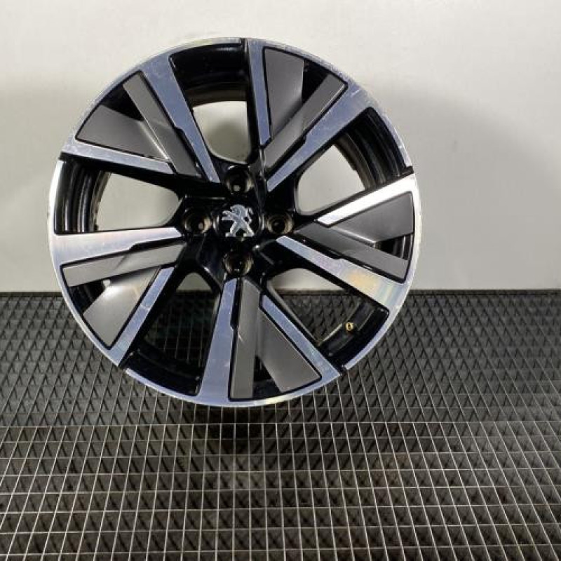 Jante PEUGEOT 208 2 Photo n°1