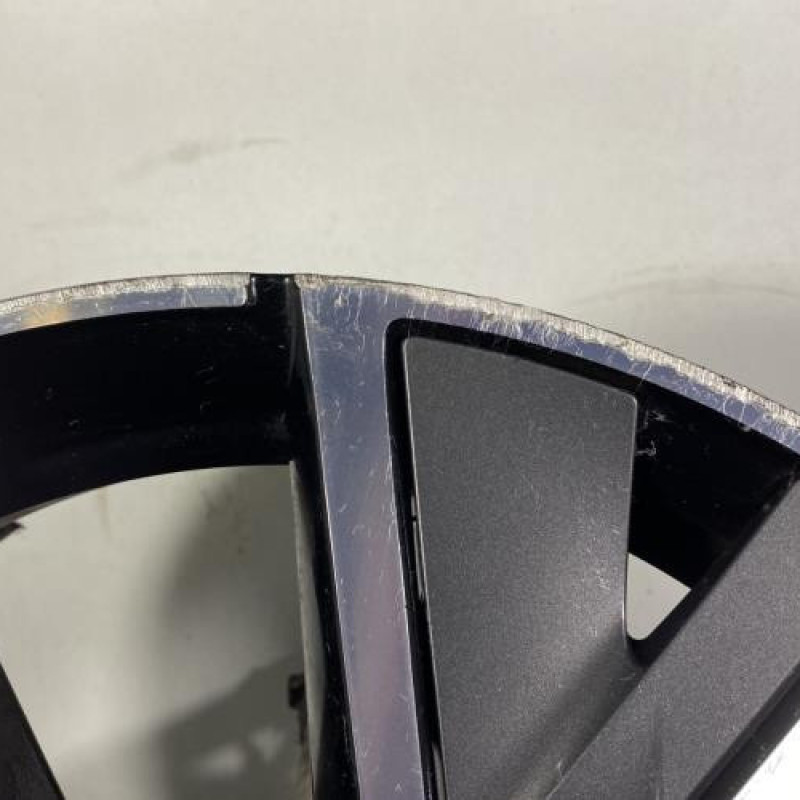 Jante PEUGEOT 208 2 Photo n°3