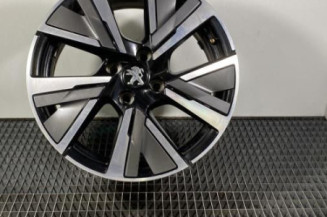 Jante PEUGEOT 208 2 Photo n°1
