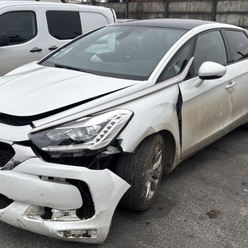 Custode arriere droit DS DS5 Photo n°6