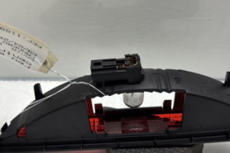 Feu arriere stop central DACIA SANDERO 2