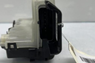 Serrure arriere droit PEUGEOT 2008 2