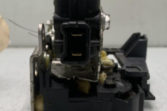 Serrure avant gauche DACIA DUSTER 1