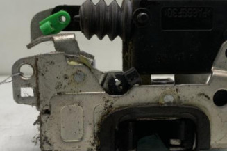 Serrure avant gauche DACIA DUSTER 1