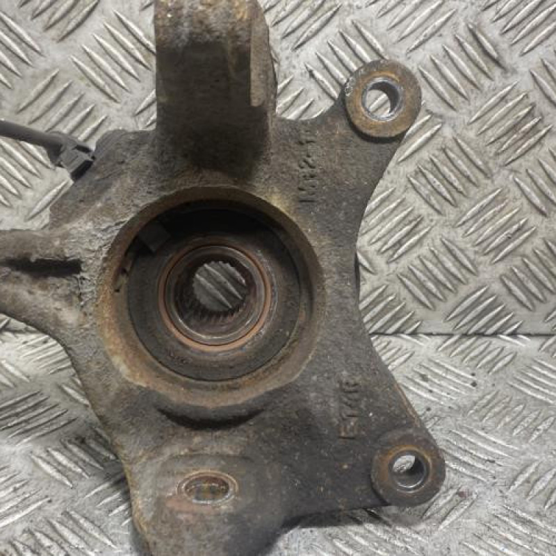 Pivot de moyeu avant gauche DACIA DUSTER 1 Photo n°7