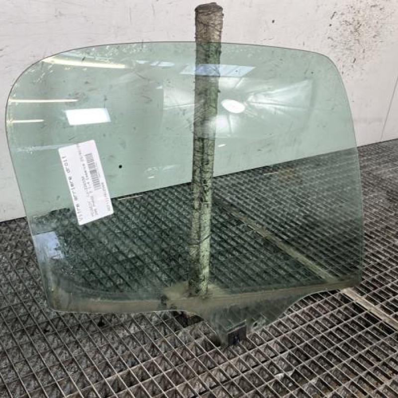 Vitre arriere droit PEUGEOT 206 Photo n°3