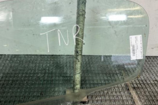 Vitre arriere gauche PEUGEOT 206 Photo n°1