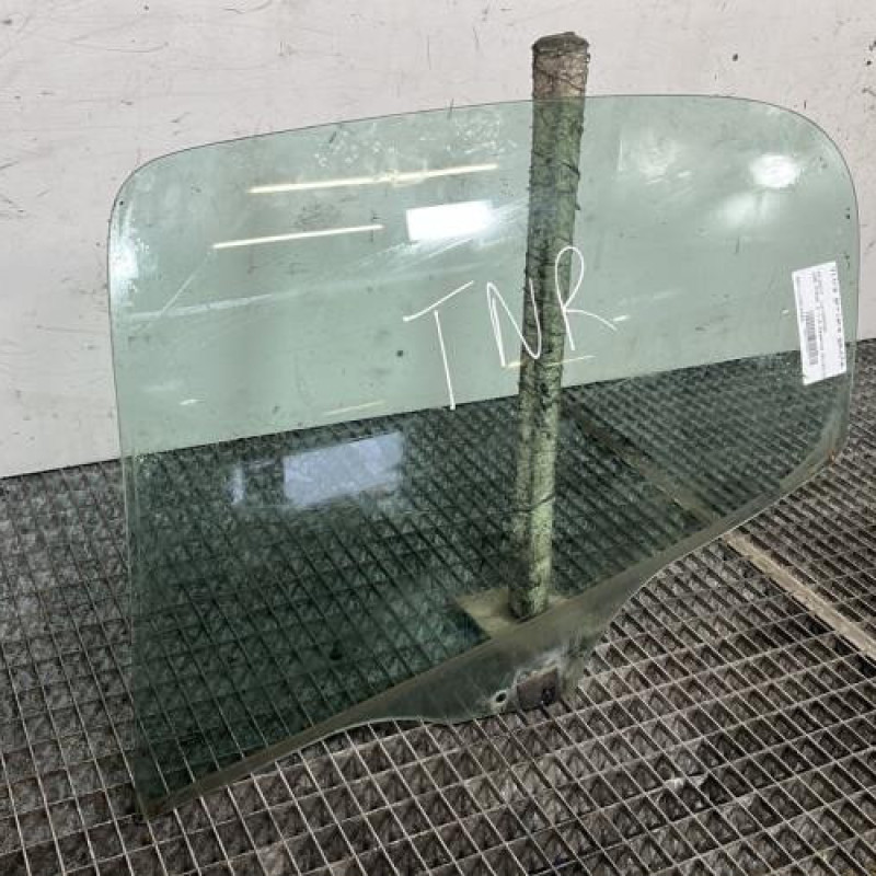 Vitre arriere gauche PEUGEOT 206 Photo n°3