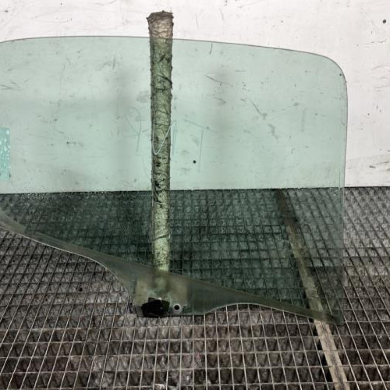 Vitre arriere gauche PEUGEOT 206 Photo n°4