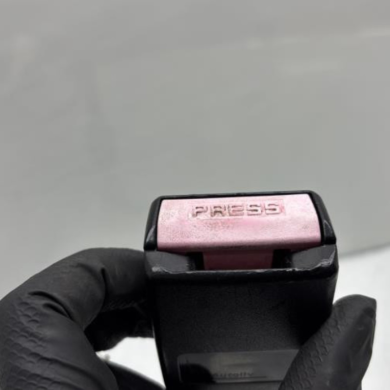 Attache ceinture avant gauche CITROEN C4 1 Photo n°4