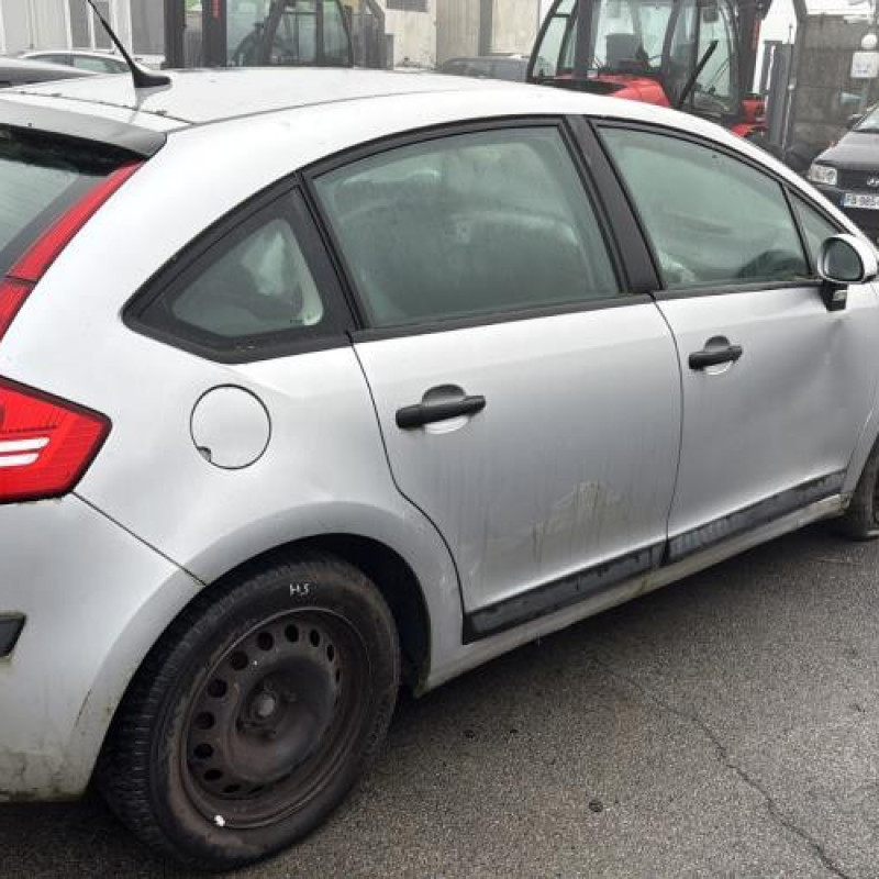 Attache ceinture avant gauche CITROEN C4 1 Photo n°13