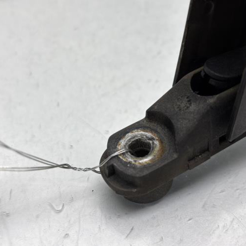 Bras essuie glace arriere PEUGEOT 2008 1 Photo n°2