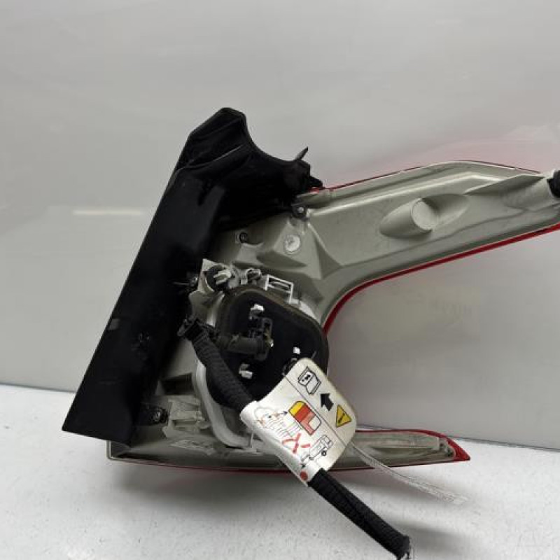 Feu arriere principal gauche (feux) PEUGEOT 2008 1 Photo n°5