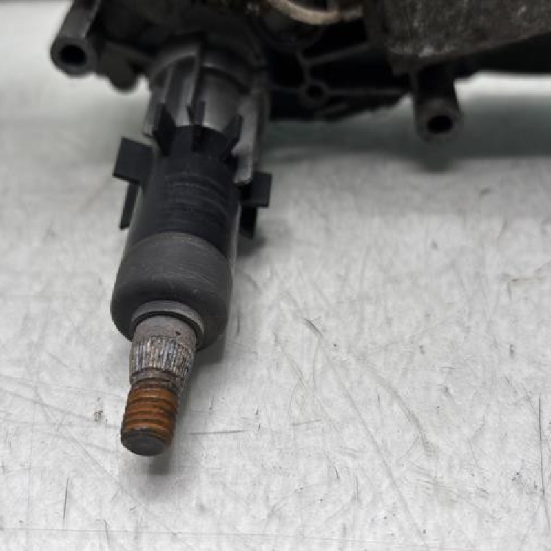 Moteur essuie glace arriere PEUGEOT 206 Photo n°2