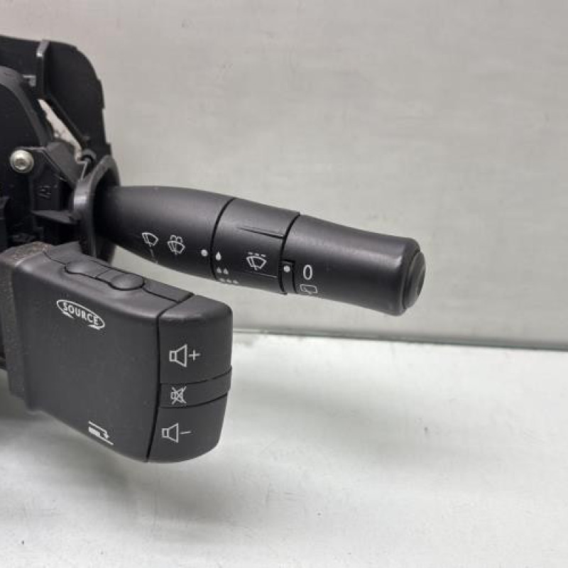 Com (Bloc Contacteur Tournant+Commodo Essuie Glace+Commodo Phare) RENAULT MEGANE 2 Photo n°4