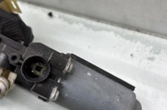 Leve vitre electrique avant droit RENAULT MEGANE 2