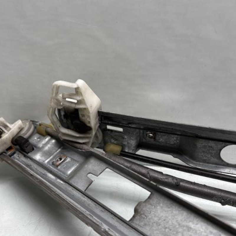 Leve vitre electrique avant gauche RENAULT MEGANE 2 Photo n°2