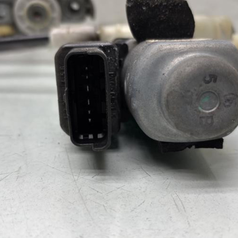 Leve vitre electrique avant gauche RENAULT MEGANE 2 Photo n°4