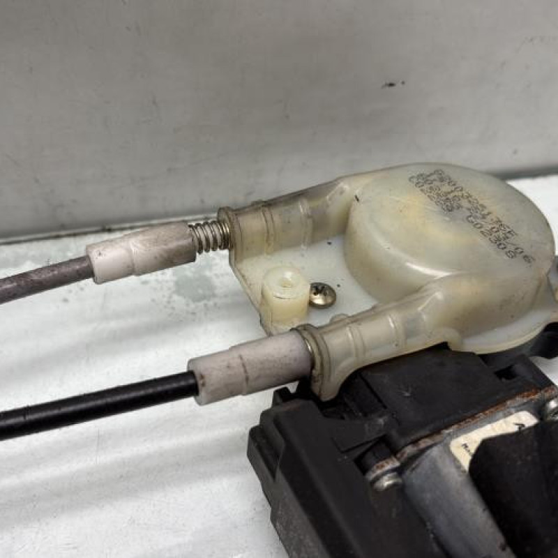 Leve vitre electrique avant gauche RENAULT MEGANE 2 Photo n°5