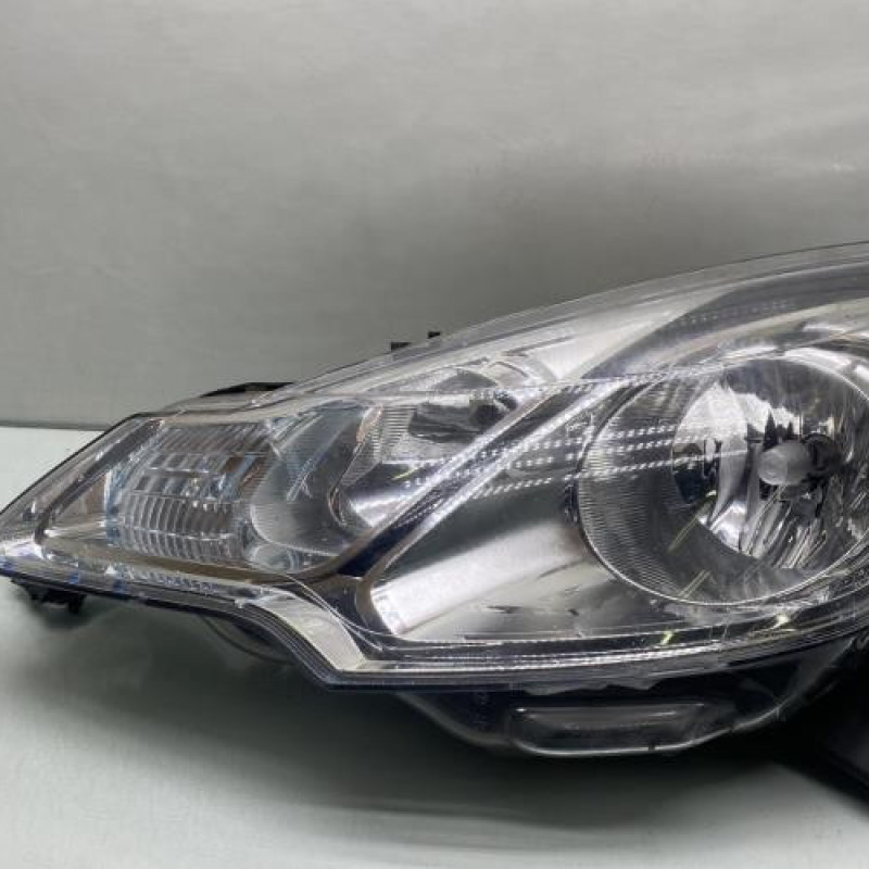 Optique avant principal gauche (feux)(phare) CITROEN DS3 Photo n°1