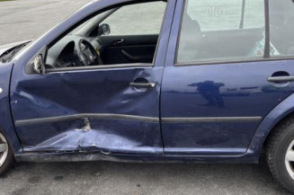 Renfort pare choc arriere (traverse) VOLKSWAGEN GOLF 4