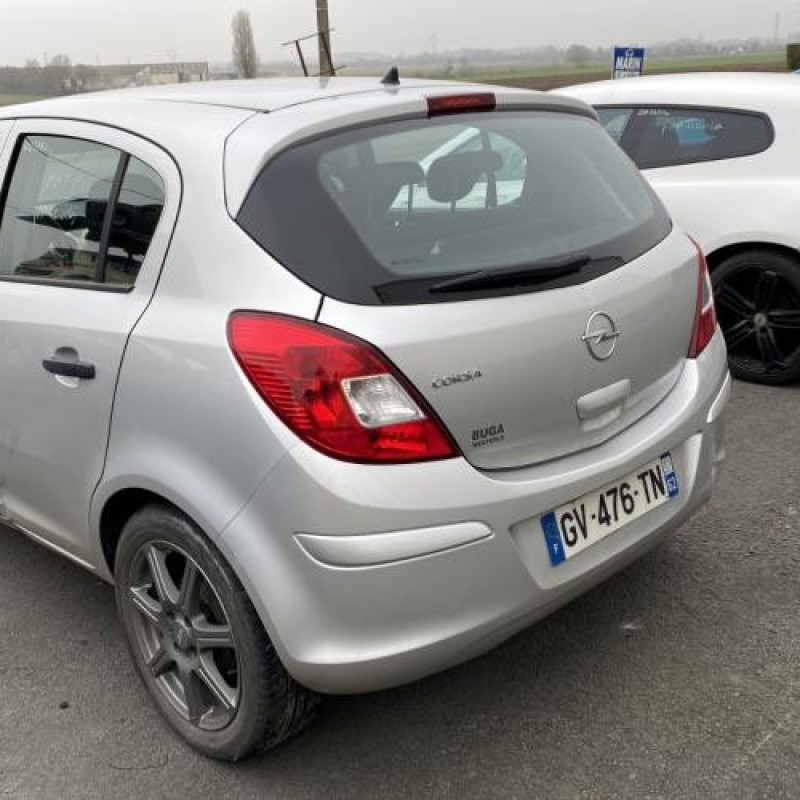 Feu arriere principal droit (feux) OPEL CORSA D Photo n°7