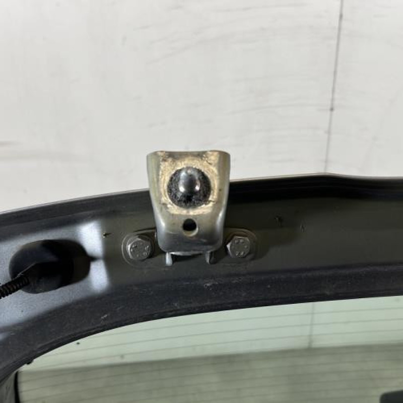 Malle/Hayon arriere CITROEN C3 3 Photo n°6