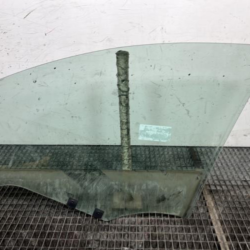 Vitre avant droit RENAULT CLIO 4 Photo n°4