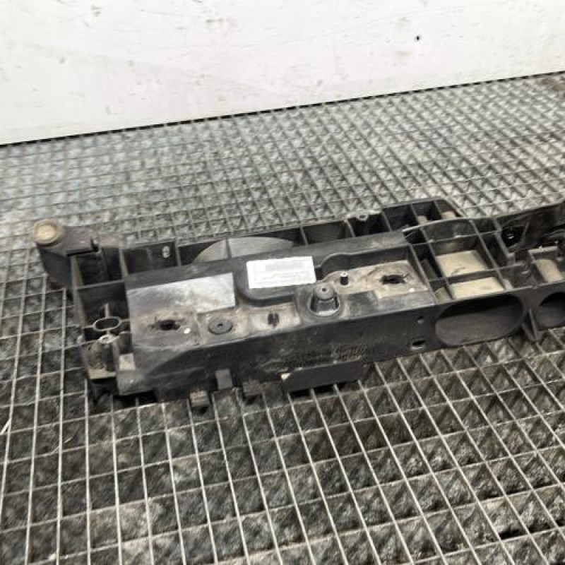 Face avant RENAULT CLIO 4 Photo n°2