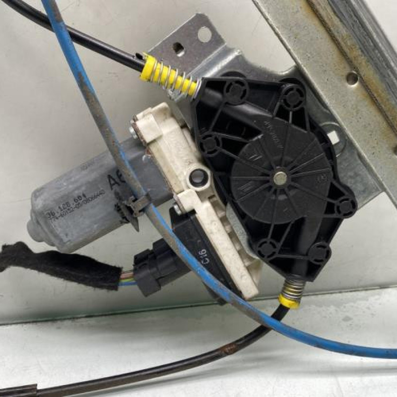Leve vitre electrique avant gauche CITROEN C2 Photo n°5