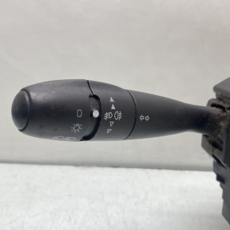 Com (Bloc Contacteur Tournant+Commodo Essuie Glace+Commodo Phare) CITROEN C2 Photo n°3