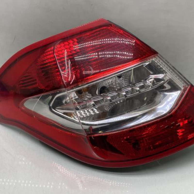 Feu arriere principal droit (feux) CITROEN C4 2 Photo n°1