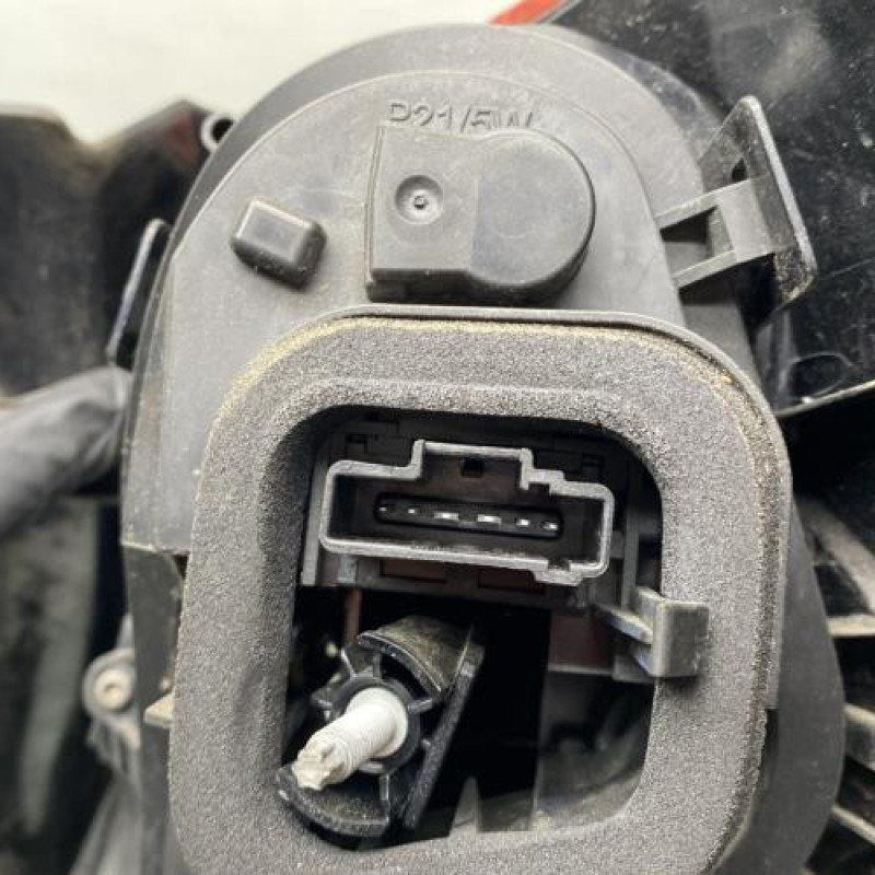 Feu arriere principal droit (feux) CITROEN C4 2 Photo n°3