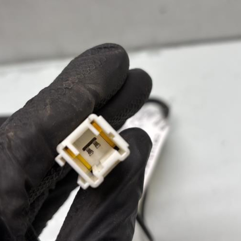 Attache ceinture avant gauche PEUGEOT 207 Photo n°3