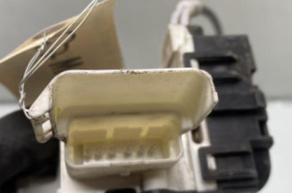 Serrure avant gauche PEUGEOT 407