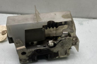 Serrure arriere droit RENAULT CLIO 2 CAMPUS