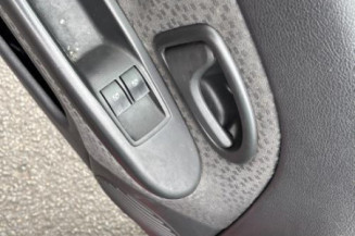 Serrure arriere droit RENAULT CLIO 2 CAMPUS