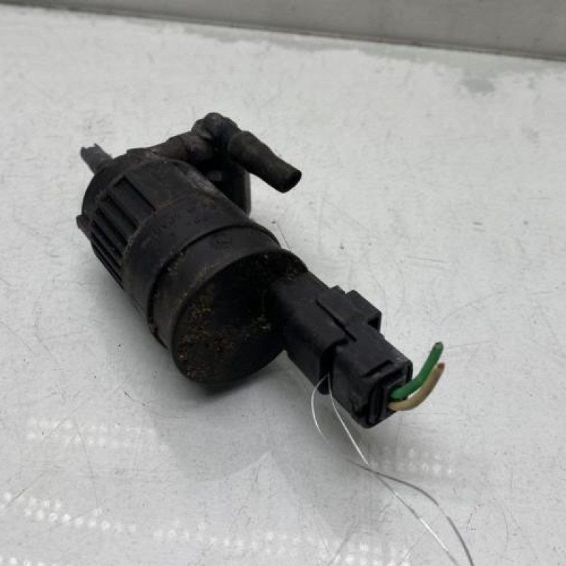 Pompe lave glace avant RENAULT CLIO 2 CAMPUS Photo n°4