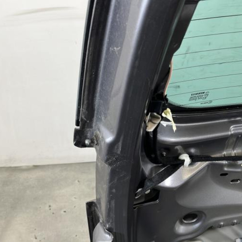 Malle/Hayon arriere RENAULT SCENIC 3 Photo n°8