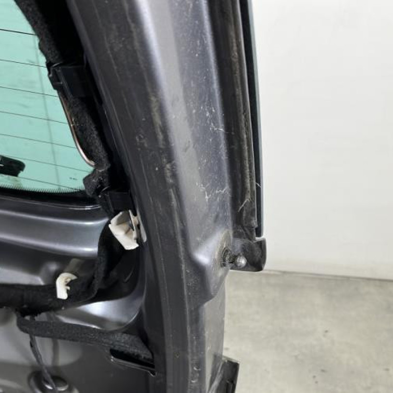 Malle/Hayon arriere RENAULT SCENIC 3 Photo n°9