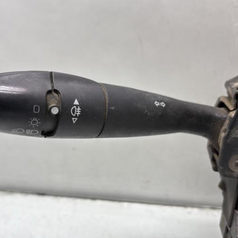 Com (Bloc Contacteur Tournant+Commodo Essuie Glace+Commodo Phare) PEUGEOT PARTNER 2 Photo n°2