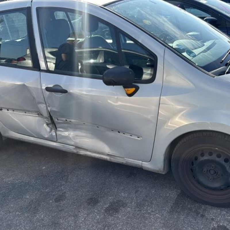 Vitre avant gauche RENAULT MODUS Photo n°12
