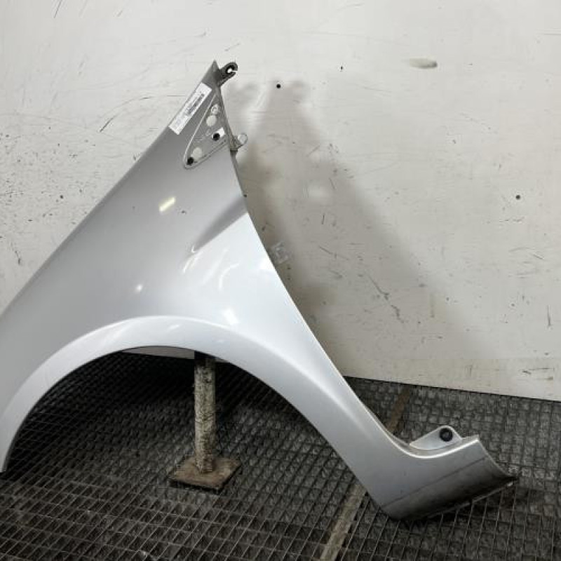 Aile avant gauche RENAULT CLIO 3 Photo n°3