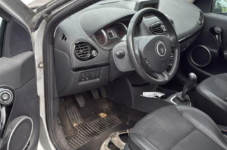 Aile avant gauche RENAULT CLIO 3