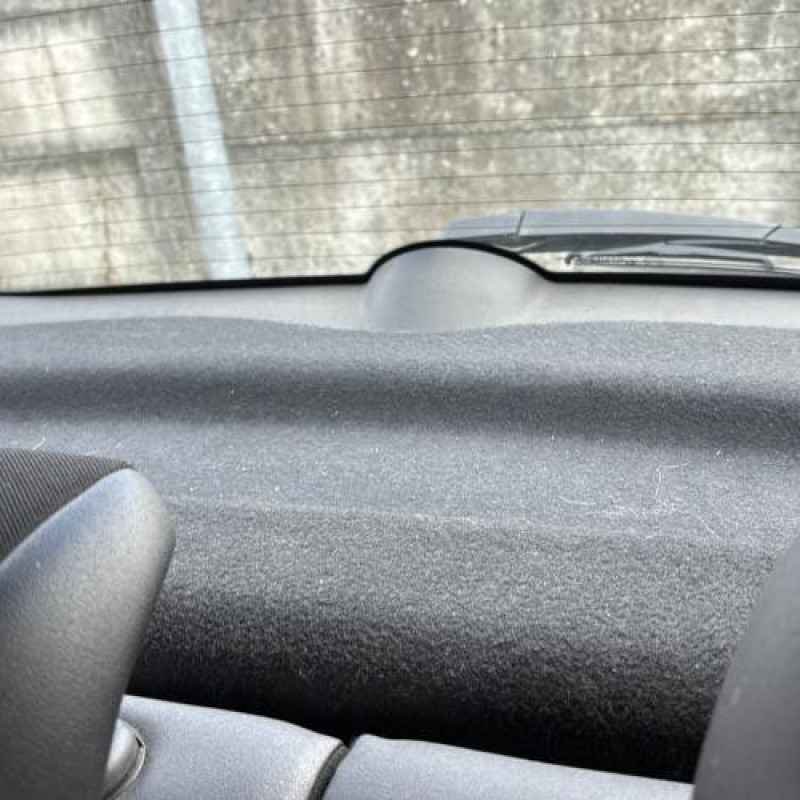 Pare boue avant gauche CITROEN C3 2 Photo n°17