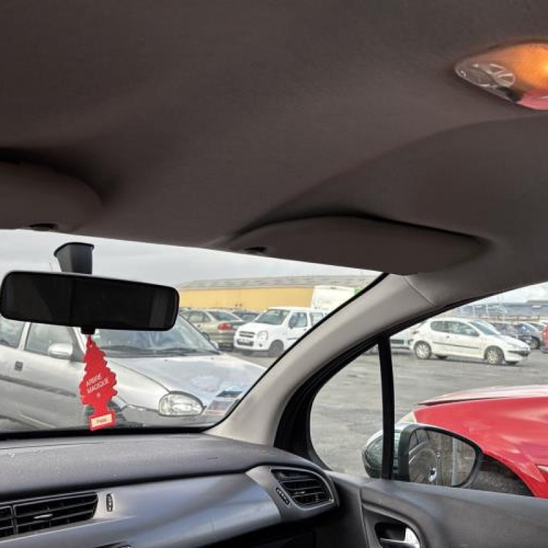 Pare boue avant gauche CITROEN C3 2 Photo n°19