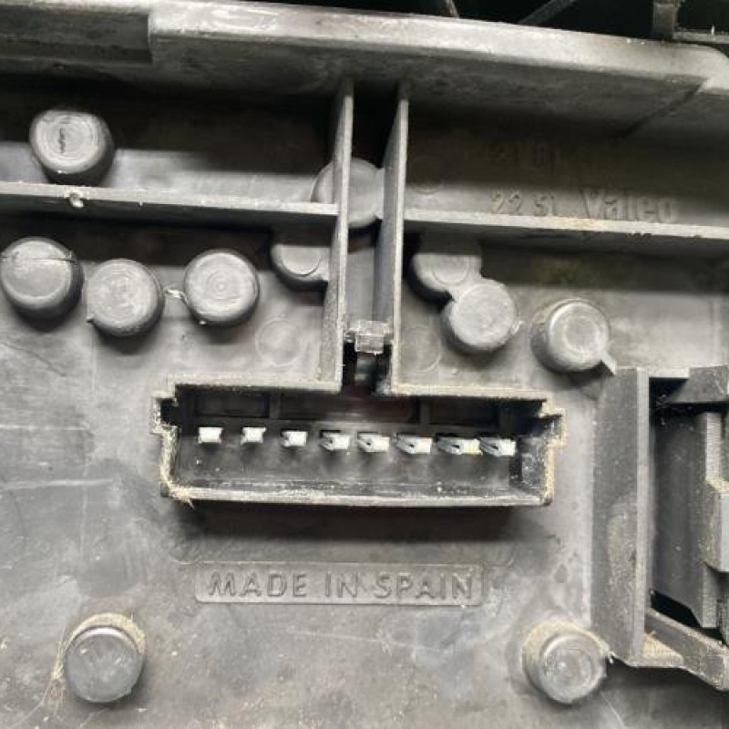 Feu arriere principal droit (feux) RENAULT CLIO 1 Photo n°3