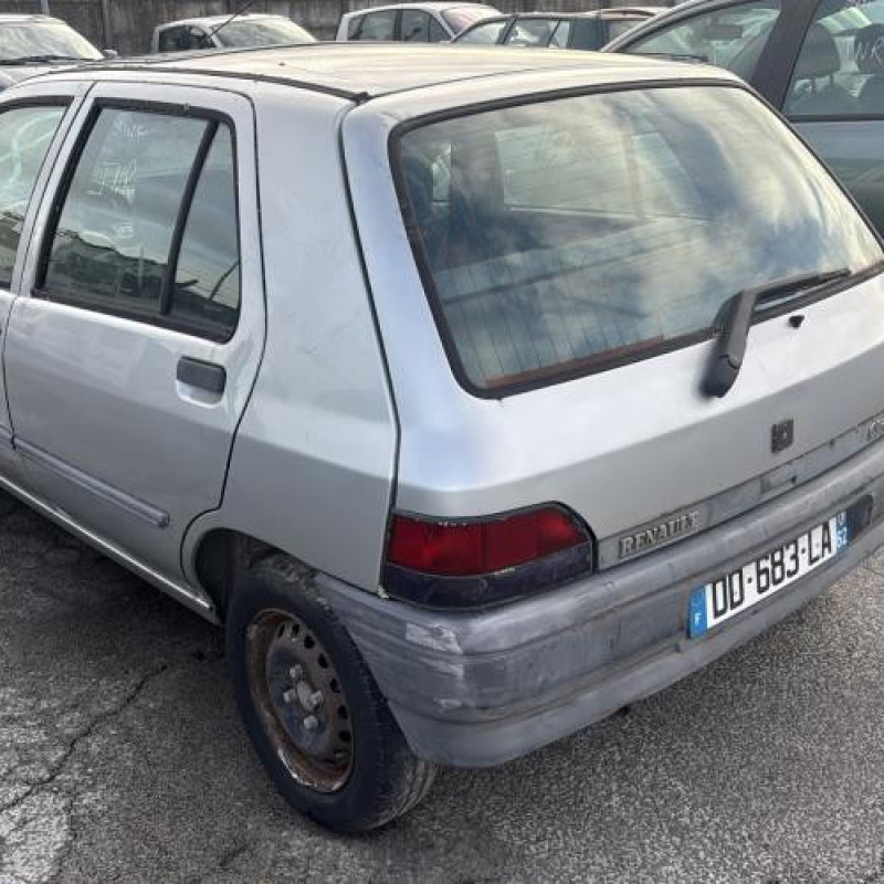 Feu arriere principal droit (feux) RENAULT CLIO 1 Photo n°7