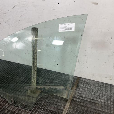 Vitre avant gauche DACIA SANDERO 2